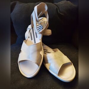 White Fly London European sandals size 40 in almost perfect condition!